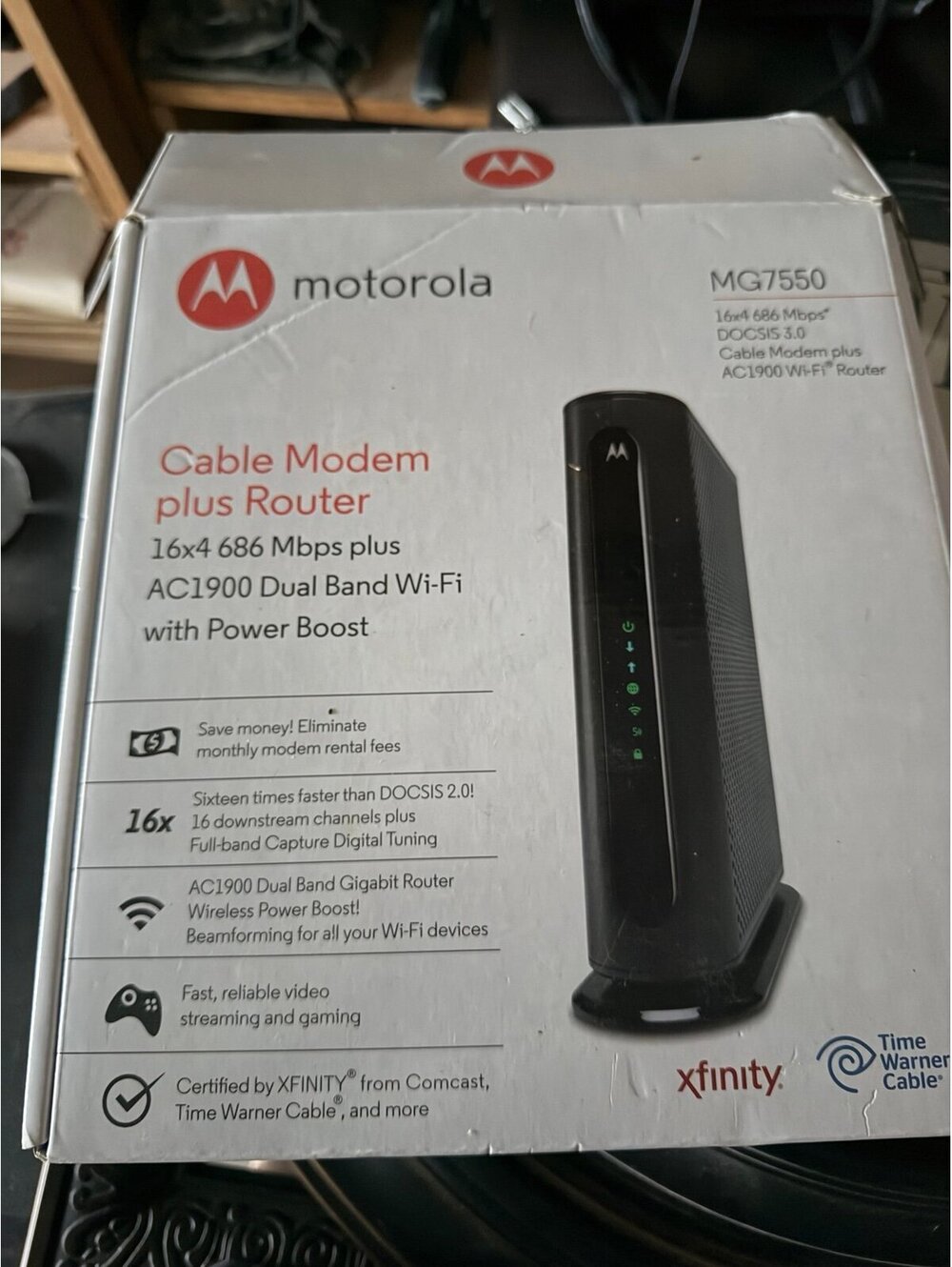 NEW Sealed Motorola MG7550 Cable Modem WiFi Router Combo AC1900